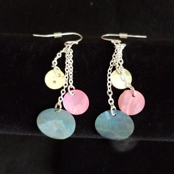 Multicolor Shell Necklace with Pierced Earring Set - Picture 4 of 4